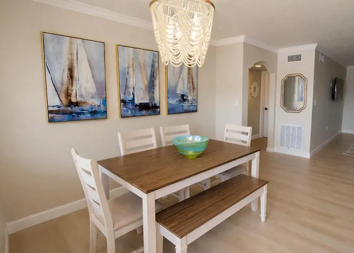 Aparthotel No Shoes Required Newly Renovated Retreat With Heated Pool Steps To White Sandy Beaches Of The Gulf Coast 3*