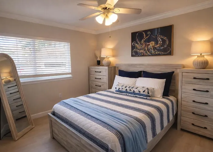 No Shoes Required Newly Renovated Retreat With Heated Pool Steps To White Sandy Beaches Of The Gulf Coast Clearwater Beach